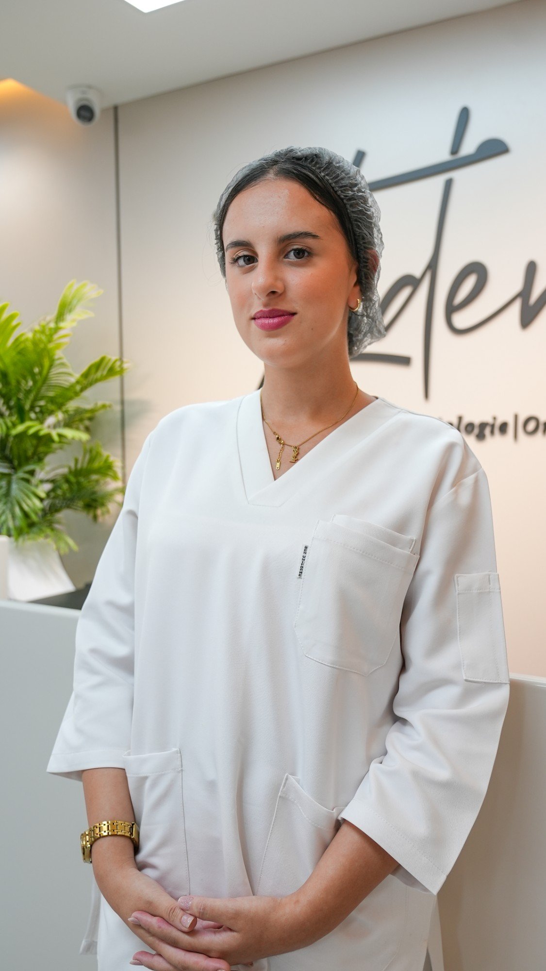 Assistante dentaire — EDEN Dental Clinic